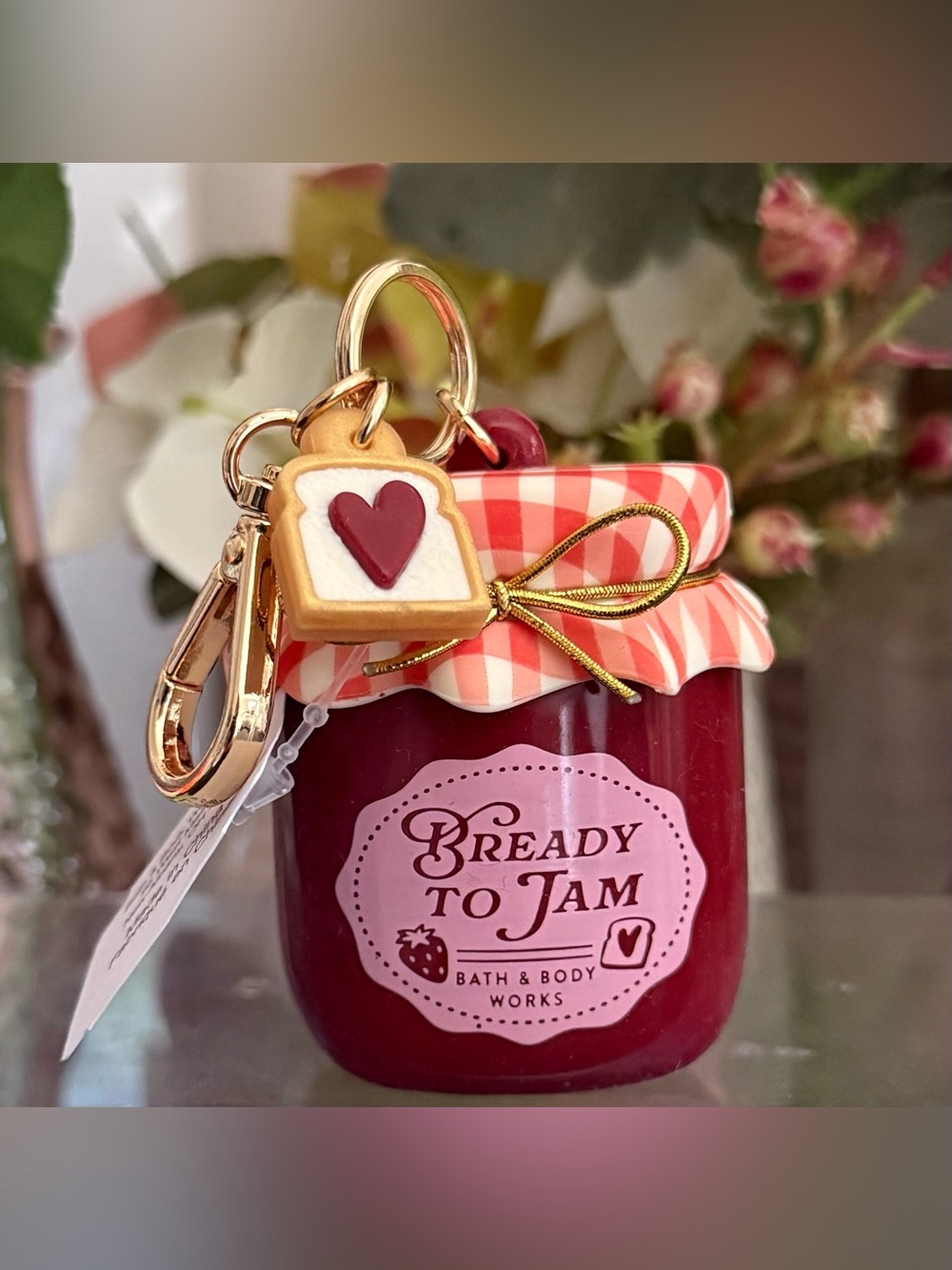 🆕🍓 BATH & BODY WORKS LIMITED EDITION “BREADY TO JAM” POCKETBAC HOLDET. NEW!
